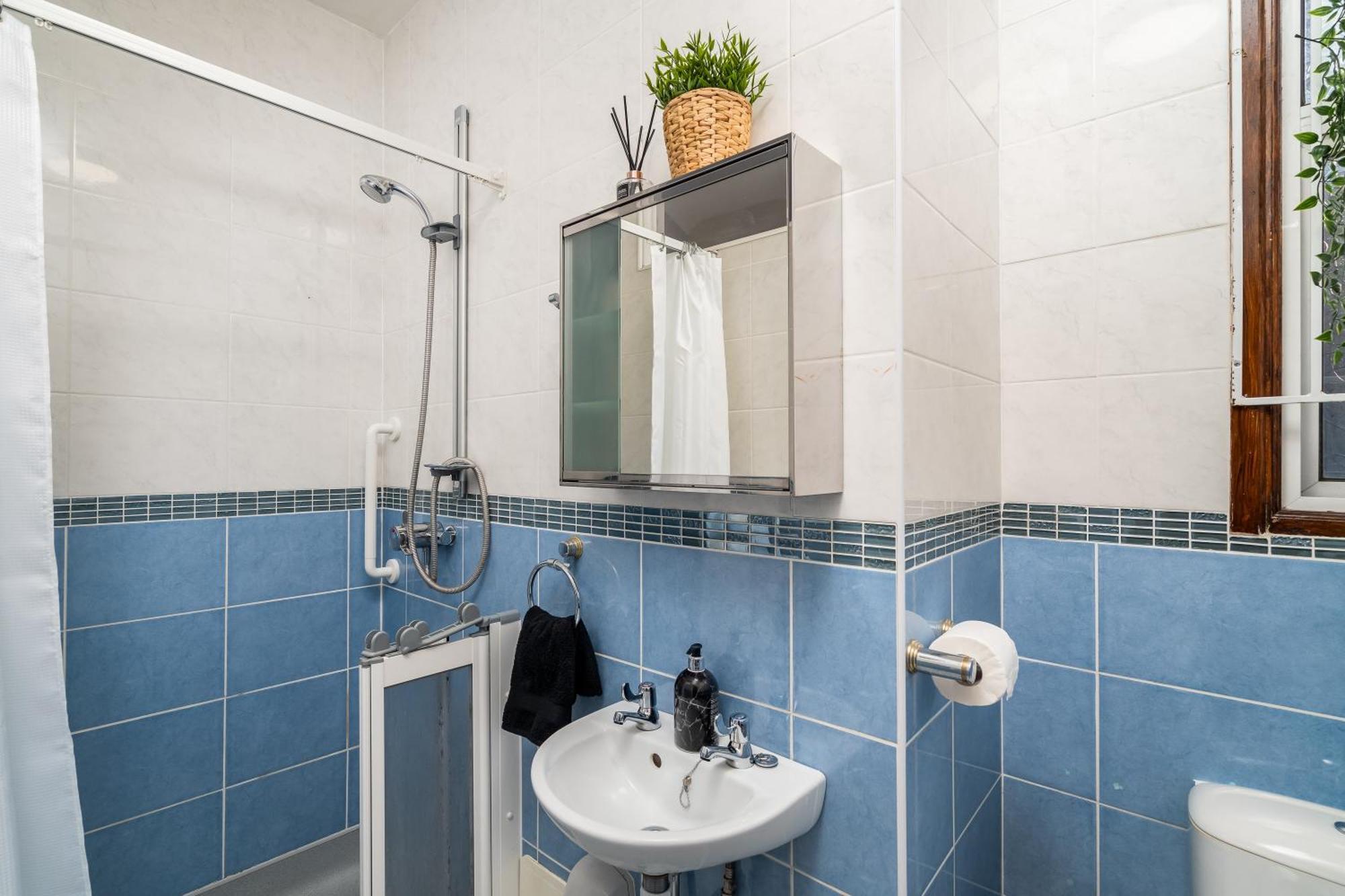 Homely And Stylish Apartment With A Garden In East Finchley لندن المظهر الخارجي الصورة